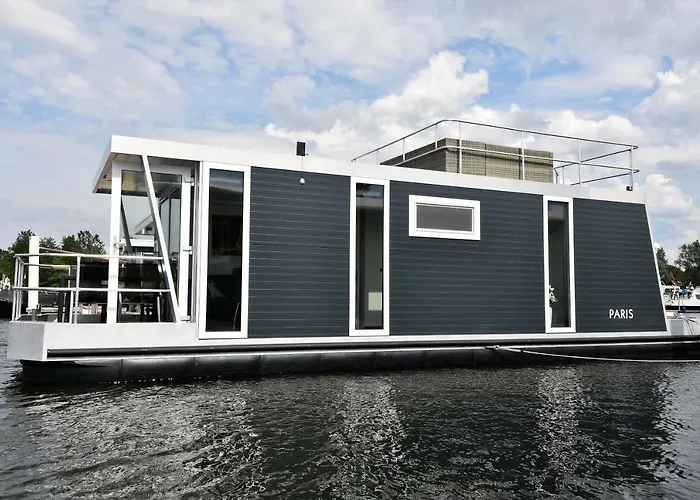 Cosy Floating Boatlodge, \